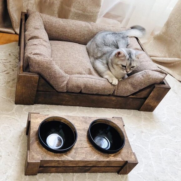 New Handmade Raised Wooden Cat/Dog Feeding Station - 2 Glass Bowls - Picture 1 of 4